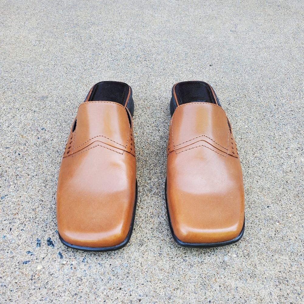Etienne Aigner Hawk Tan Leather Mule, Size 6.5